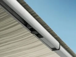 Thule Omnistor 1200 Ligger Rechts 230 -Luifel Winkel 377201 377201 images other thuleomnistor1200 buckle1 2 ecommerce 11